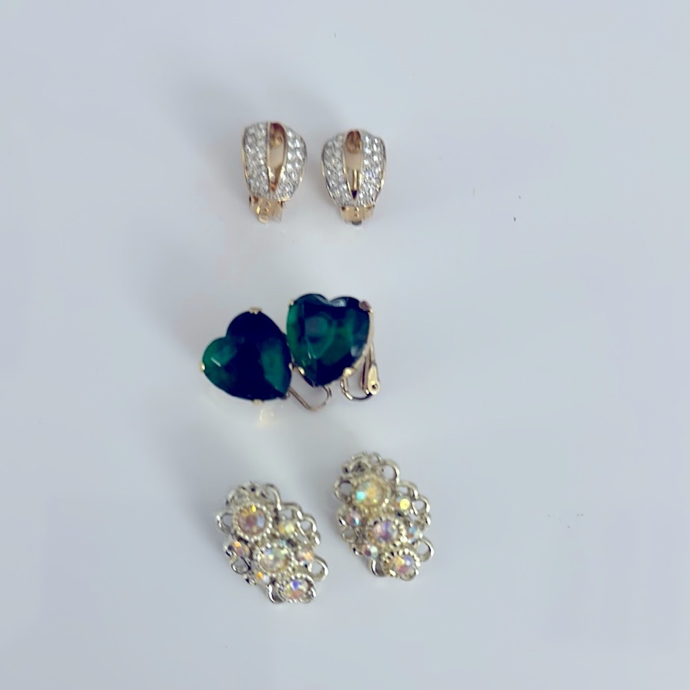 VINTAGE Elegant Gold and Green Heart Earrings Set